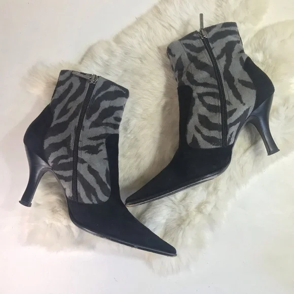 Donald Pliner Maliki Zebra Print Leather Heeled Boots Booties 6 M - Picture 2 of 12